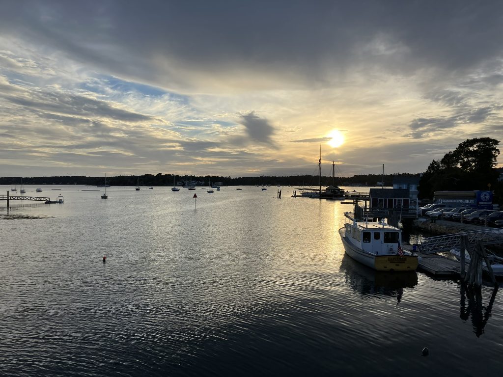 Office Hours - Tugboat Inn Boothbay Harbor