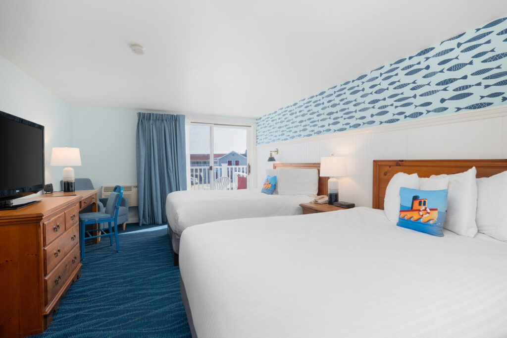 tugboat inn two queens wharf pier second floor room